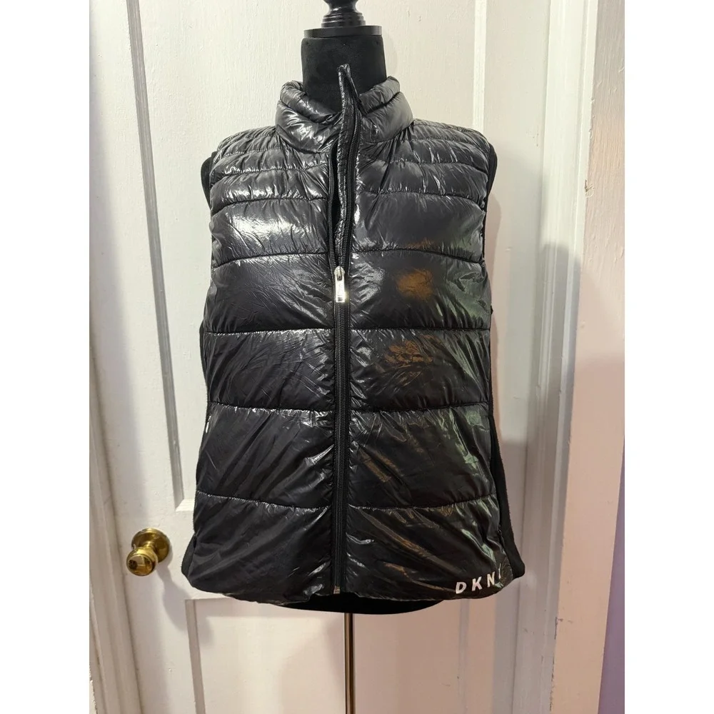 DKNY Faux Leather Vest in L‎